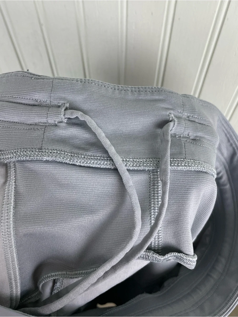 Lululemon T.H.E Shorts Men's Medium Gray Linerless M7AATS Running Performance